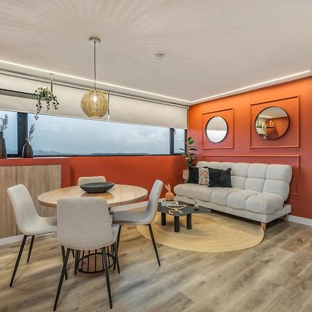 Apartamentos Go Living & Suites By Housy Host Medellin Exterior photo