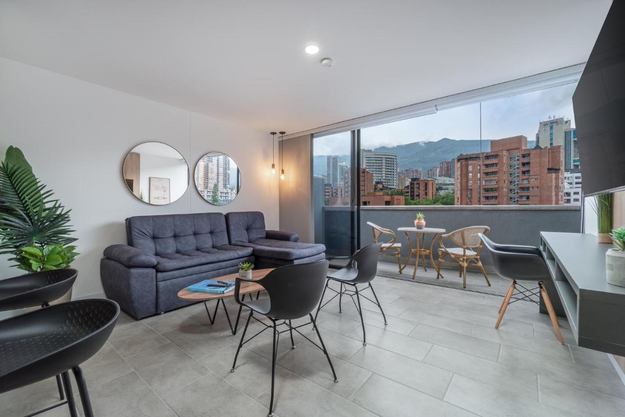 Apartamentos Go Living & Suites By Housy Host Medellin Exterior photo