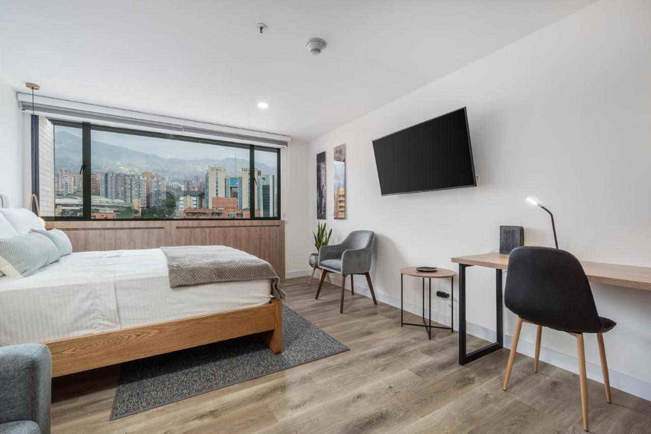 Apartamentos Go Living & Suites By Housy Host Medellin Exterior photo